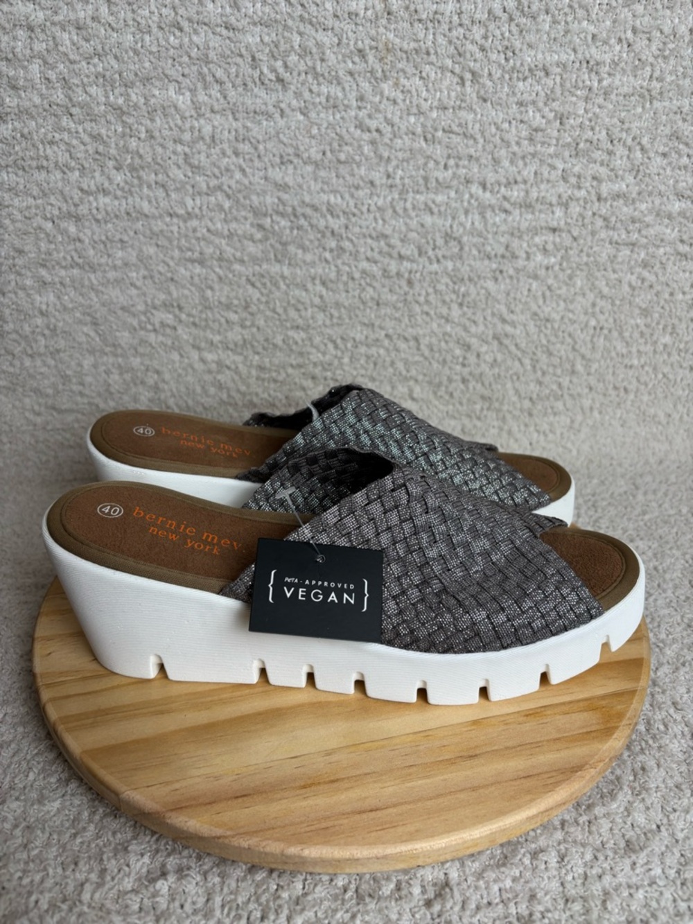Bernie Mev Venti Summer Platform Wedge Sandals Woven Metallic Knit Upper Sz 9